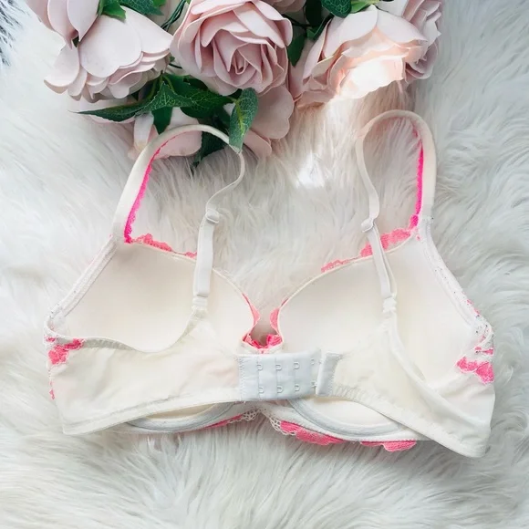 Victoria’s Secret Body By Victoria Floral Lace Bra - Picture 4 of 7